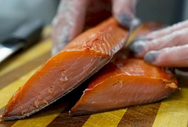 Verdorbener geräucherter Fisch