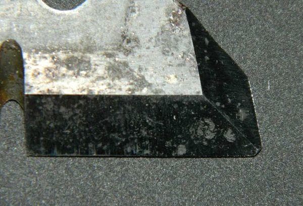 Schärfen von Messern mit Schleifpapier