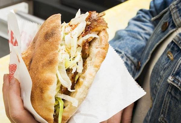 Schawerma im Pitabrötchen