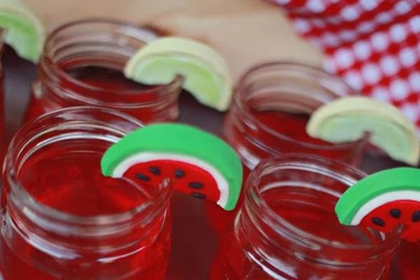 Fruchtgelee in Gläschen für Babynahrung
