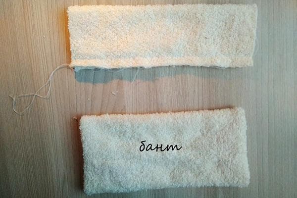 Teile für die Schleife aus einem Handtuch