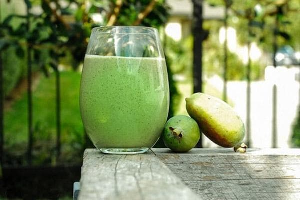 Smoothie mit Feijoa
