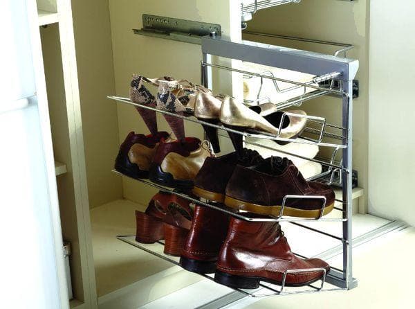 Verstecktes Aufbewahrungssystem und Module für Schuhe