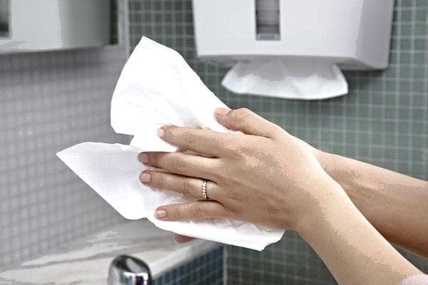 Tücher zum Abtrocknen der HändeTrocknet die HändeHändetrocknen mit Handtuch