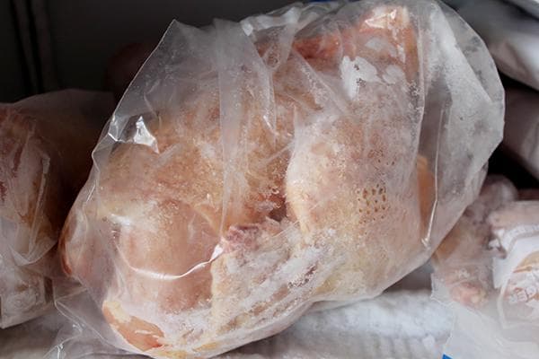 Fleisch in beschädigter Vakuumverpackung