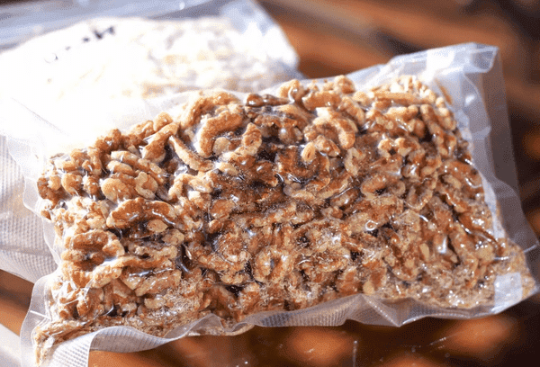 Nüsse in Vakuumverpackung