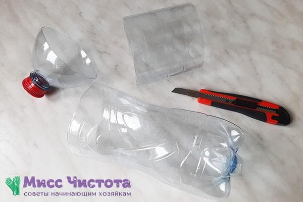Zerschnittene Plastikflasche