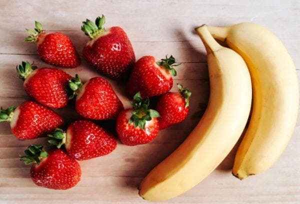 Bananen und Erdbeeren