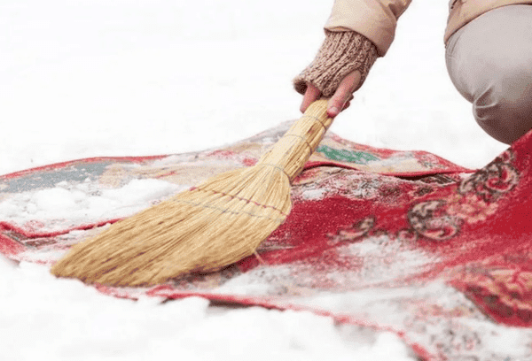 Teppichreinigung mit Schnee