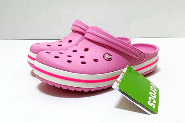 Rosa Crocs
