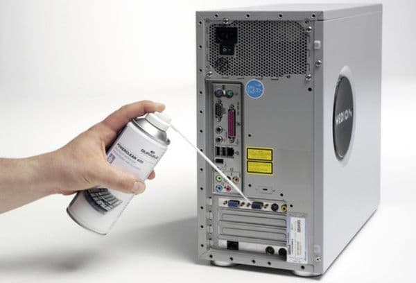 Computerreinigung von Staub