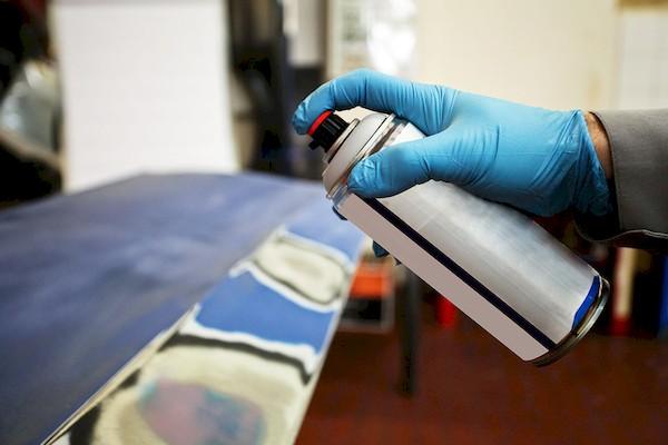Lackieren mit Aerosolfarbe