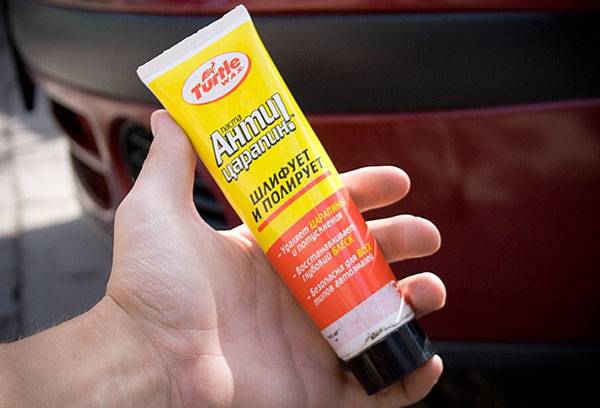 Paste zum Entfernen von Kratzern