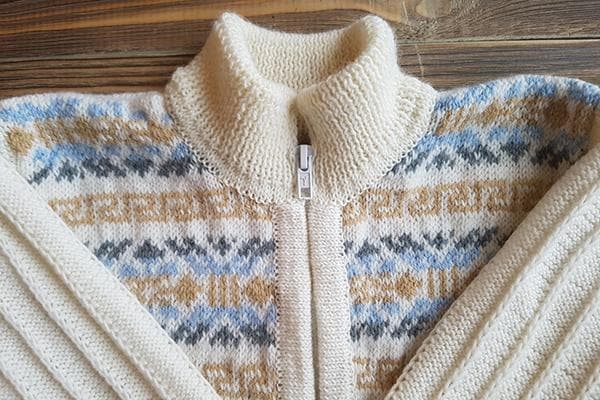 Wollpullover mit Reißverschluss