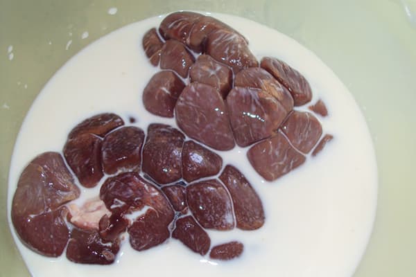 Rindernieren in Milch