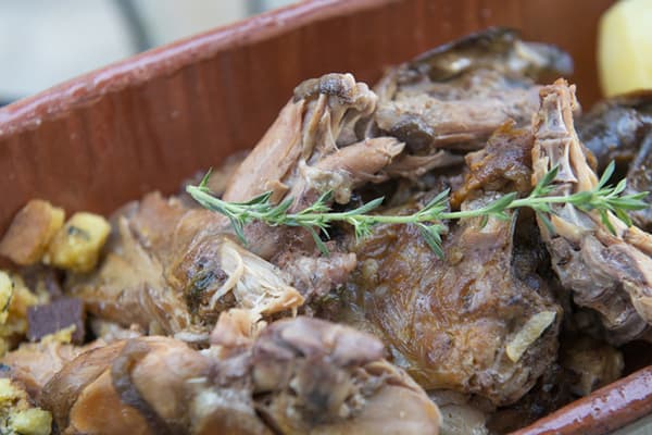 Geschmortes Hasenfleisch