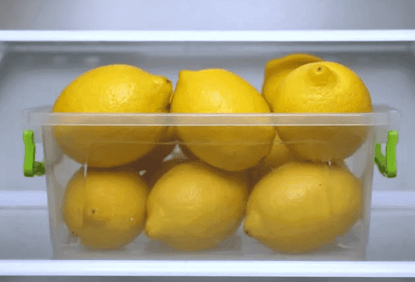 Zitrone im Kühlschrank