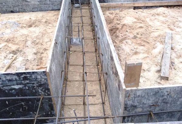Fundament für ein zweistöckiges Haus