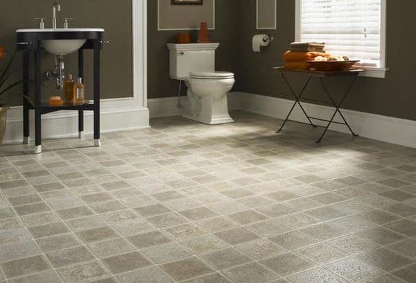 Linoleum im Badezimmer