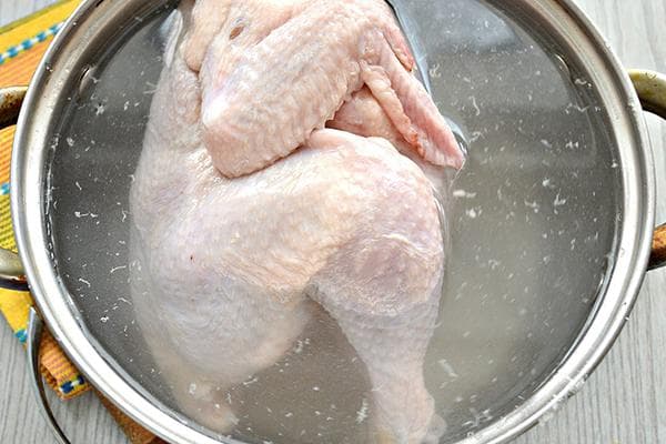 Das Einweichen von Hähnchen vor der Zubereitung