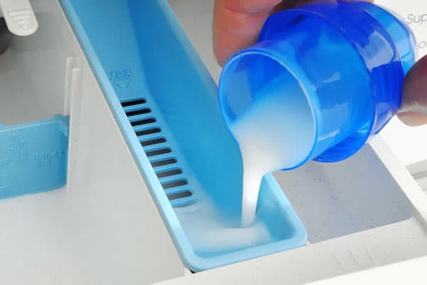 Verwendung von Weichspüler beim Waschen in der Maschine