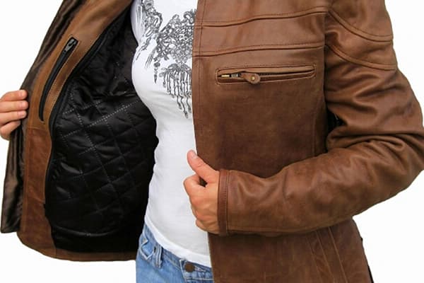 Lederjacke mit schwarzem Futter