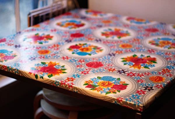 Bunte Wachstuchdecke