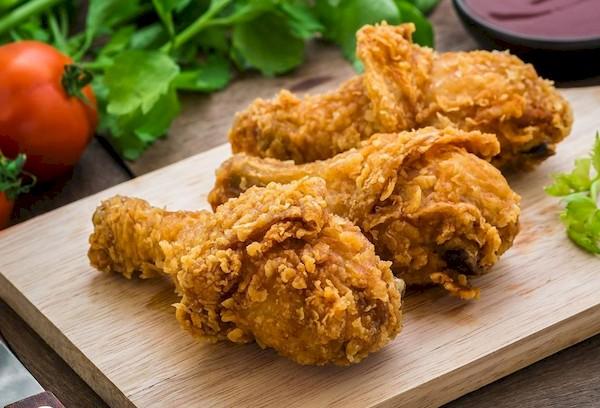 Hähnchenschenkel nach KFC-Art