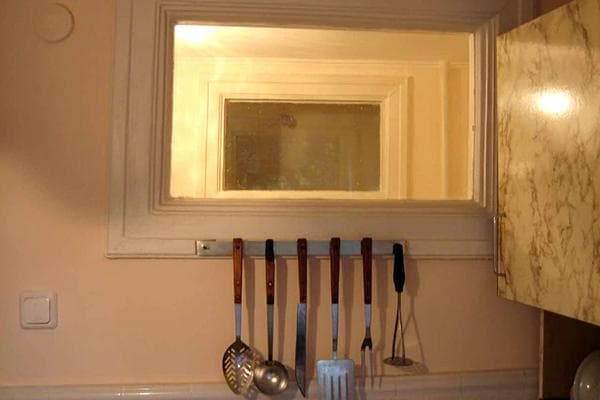 Fenster zwischen Bad und Küche