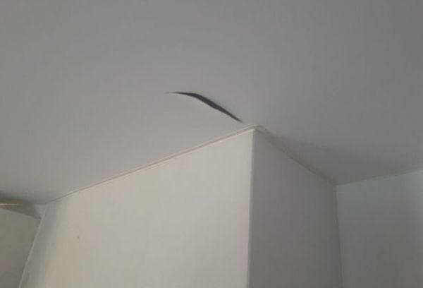 Decke mit Defekt