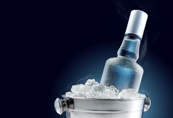 Flasche im Eiskübel
