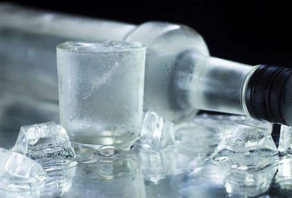gefrorenes alkoholisches Getränk