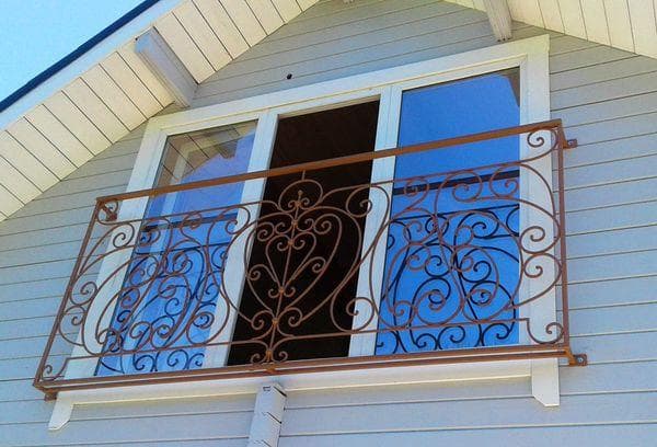 Balkon mit französischer Verglasung