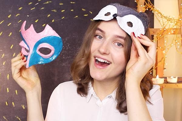 Masken aus Pappmaché