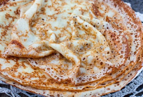 Luftige Kefir-Pfannkuchen