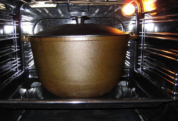 Ausglühen des Kessels im Backofen