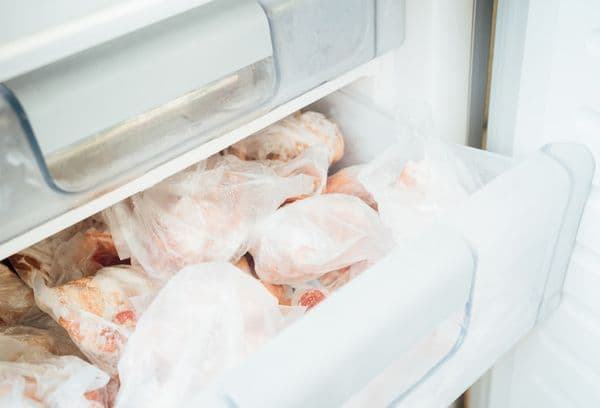 Aufbewahrung von Fleisch im Gefrierschrank