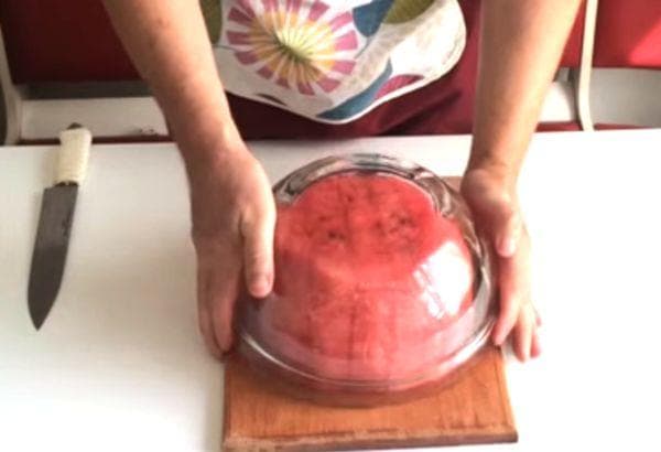Einfache Methode zum Schneiden einer Wassermelone 6
