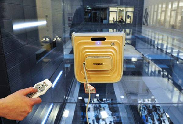 Fensterreinigungsroboter für beide Seiten