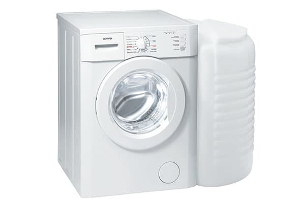 Waschmaschine mit Wassertank