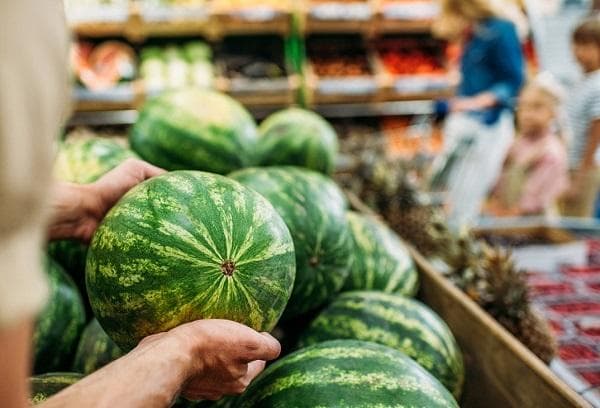Wassermelonen im Supermarkt