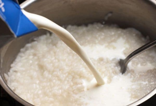 Mit Milch gekochter Reis