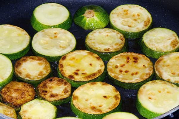 Gebratene Zucchini