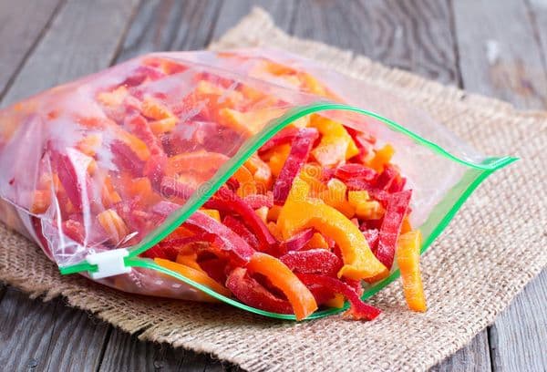 Gefrorene geschnittene Paprika im Beutel