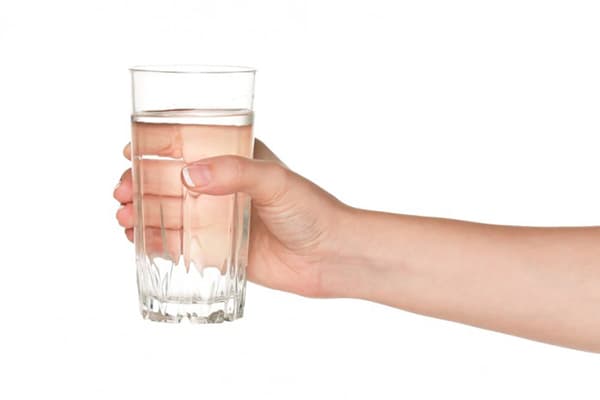 Ein Glas Wasser