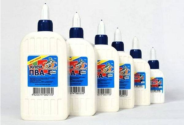 Tuben mit PVC-Kleber