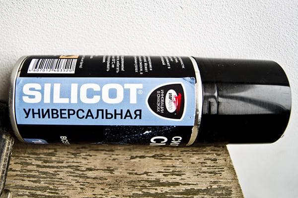 Lubrifiant silicone universel