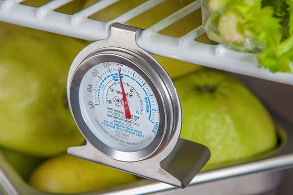 Thermometer im Kühlschrank