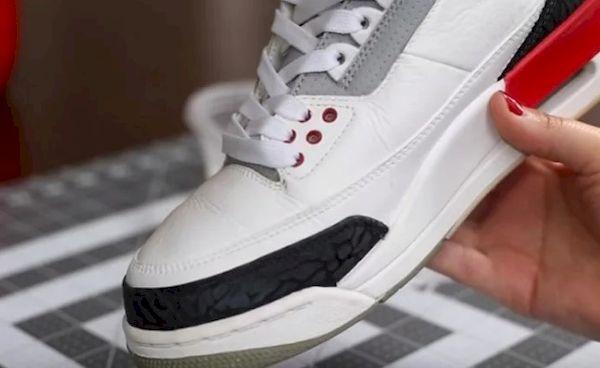 Weiße Turnschuhe