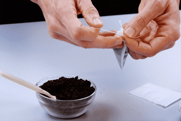 Herstellung eines Duftbeutels aus Kaffeesatz